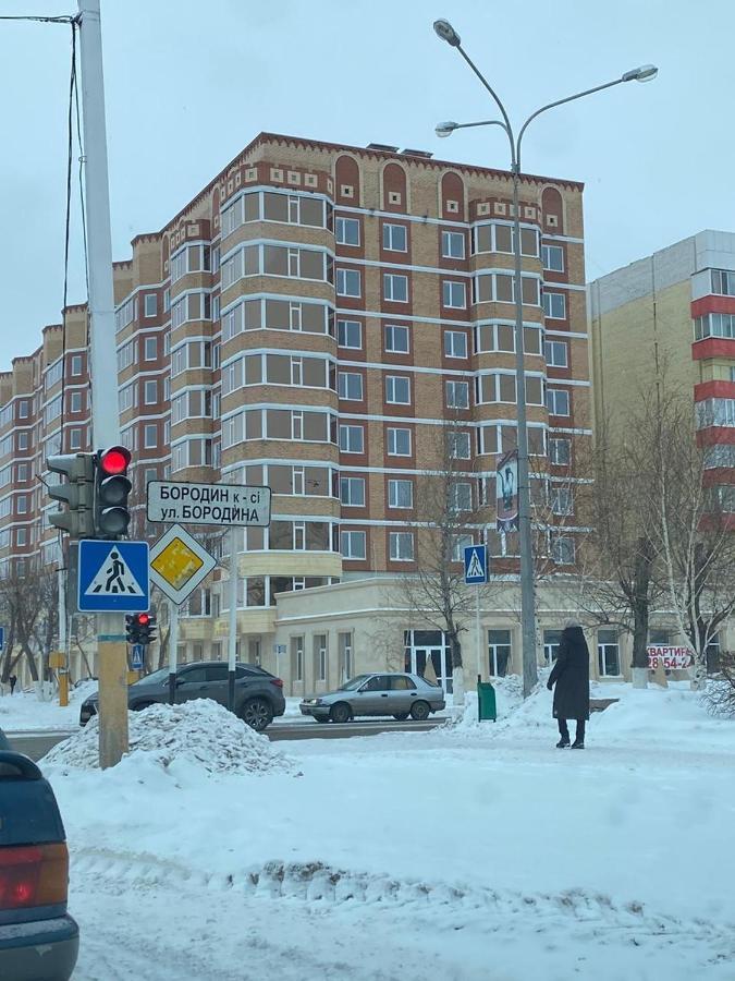 2-ухкомнатная современная новая квартира в центре города Костанай Экстерьер фото